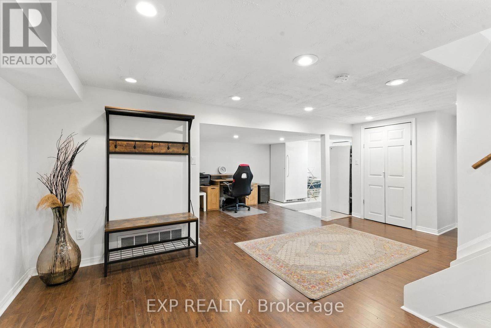 6859 Wills Street, Niagara Falls, Ontario  L2J 1Y6 - Photo 40 - X12354114