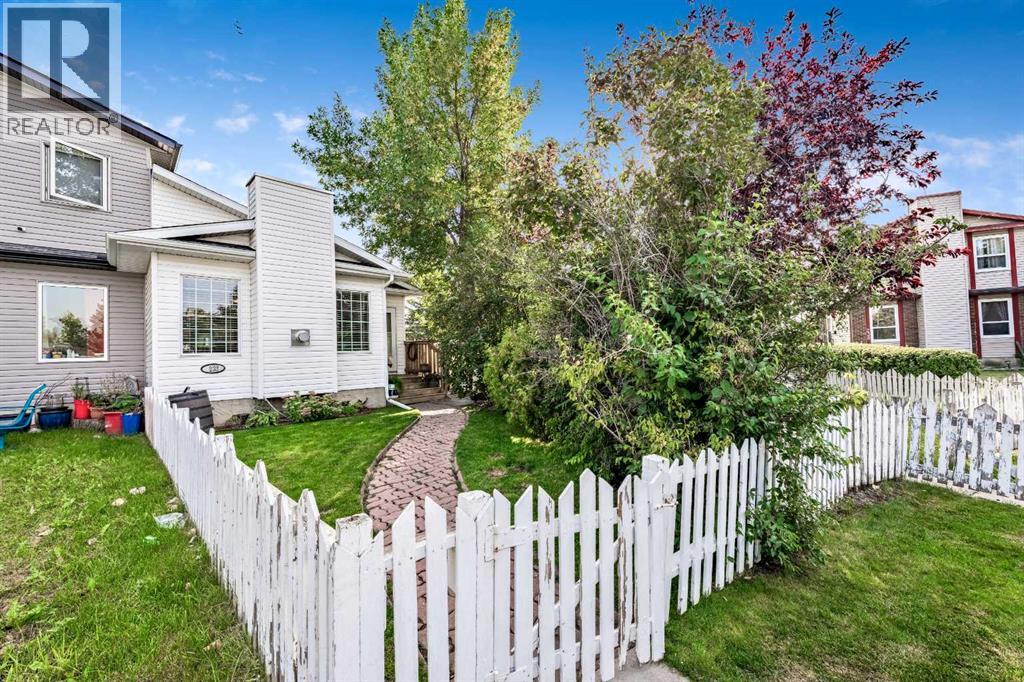 232 Whitlock Place Ne, Calgary, Alberta  T1Y 4S6 - Photo 3 - A2258996