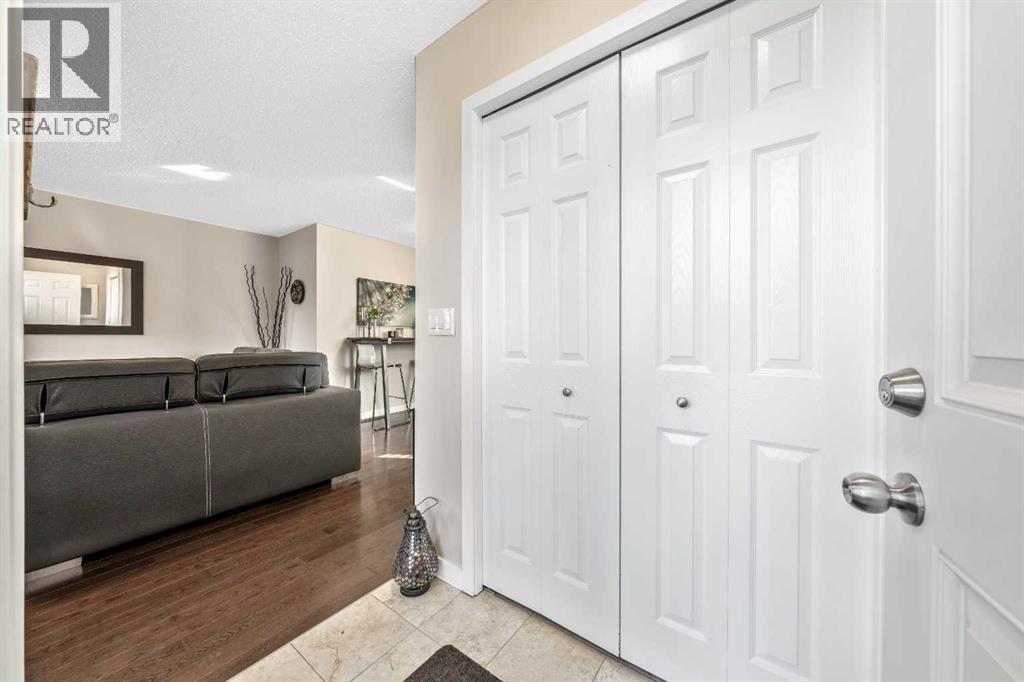 232 Whitlock Place Ne, Calgary, Alberta  T1Y 4S6 - Photo 6 - A2258996