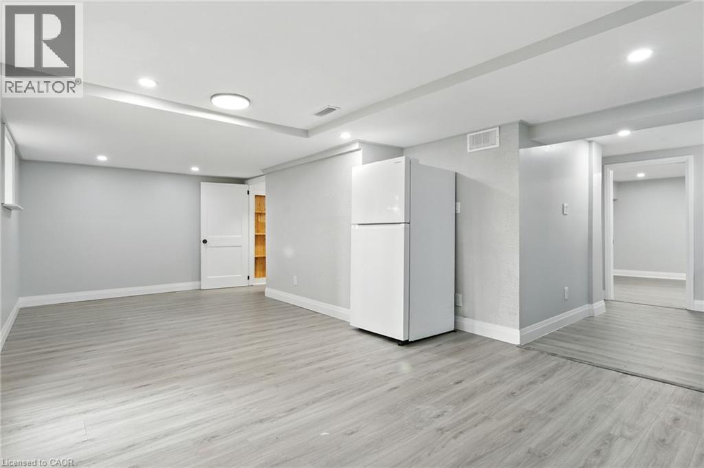 6294 Ker Street, Niagara Falls, Ontario  L2G 1X8 - Photo 14 - 40773546
