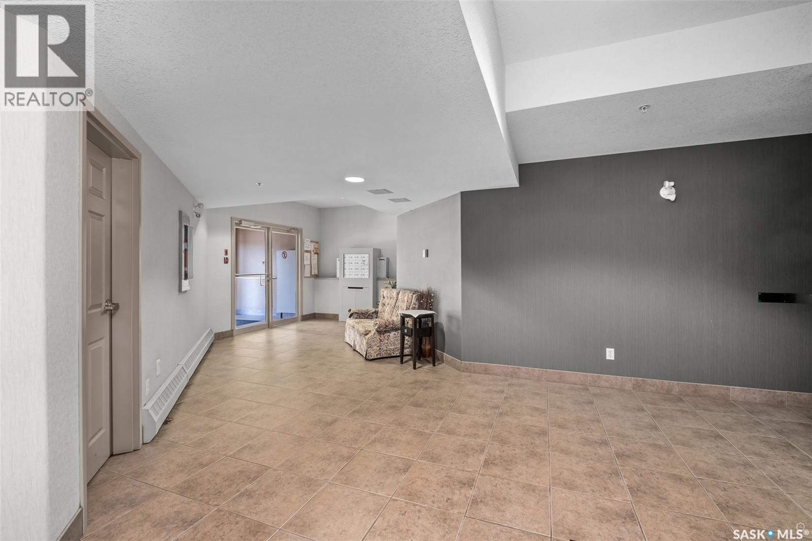 105 586 River Street E, Prince Albert, Saskatchewan  S6V 0A6 - Photo 4 - SK019483