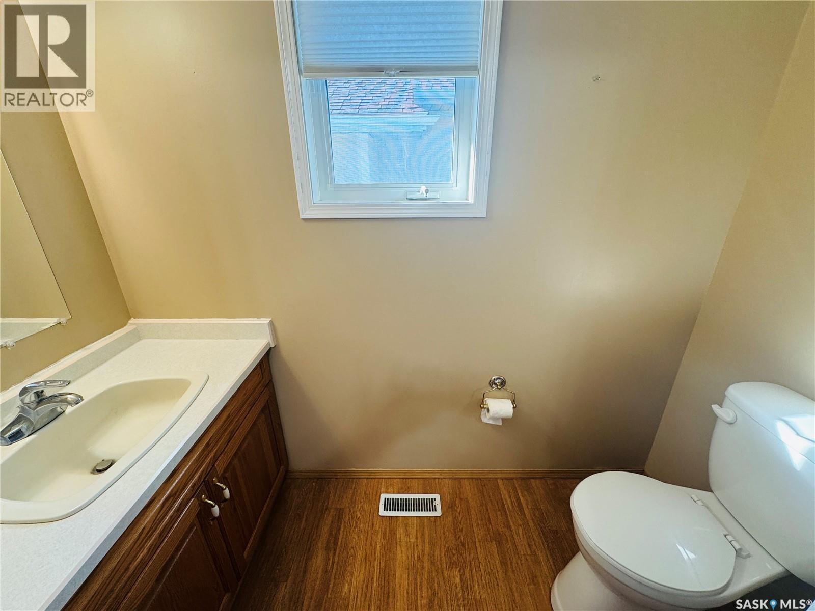 301 Turnbull Avenue W, Biggar, Saskatchewan  S0K 0M0 - Photo 26 - SK019171