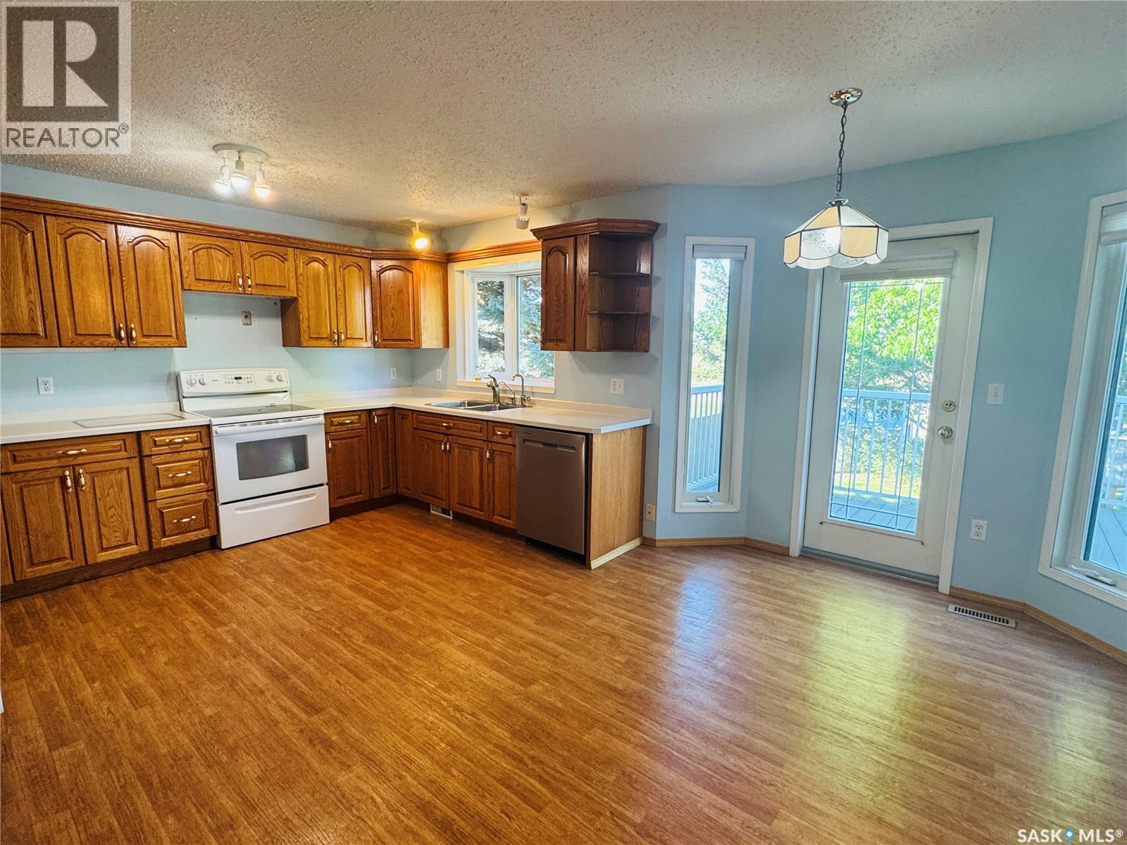 301 Turnbull Avenue W, Biggar, Saskatchewan  S0K 0M0 - Photo 9 - SK019171