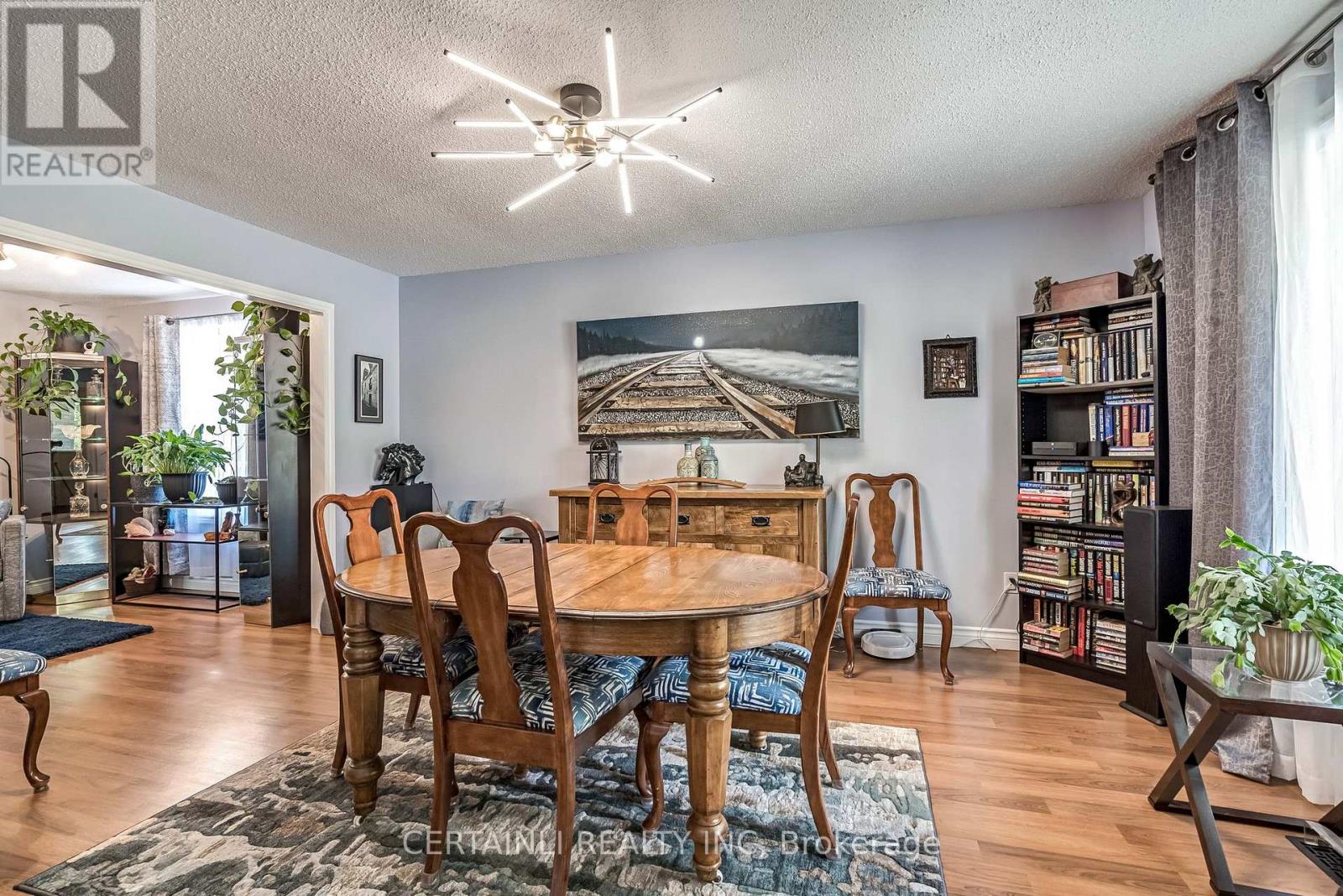 670 Chiddington Avenue, London South, Ontario  N6C 2W7 - Photo 10 - X12428355