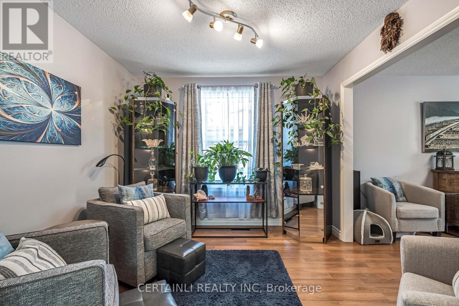 670 Chiddington Avenue, London South, Ontario  N6C 2W7 - Photo 13 - X12428355