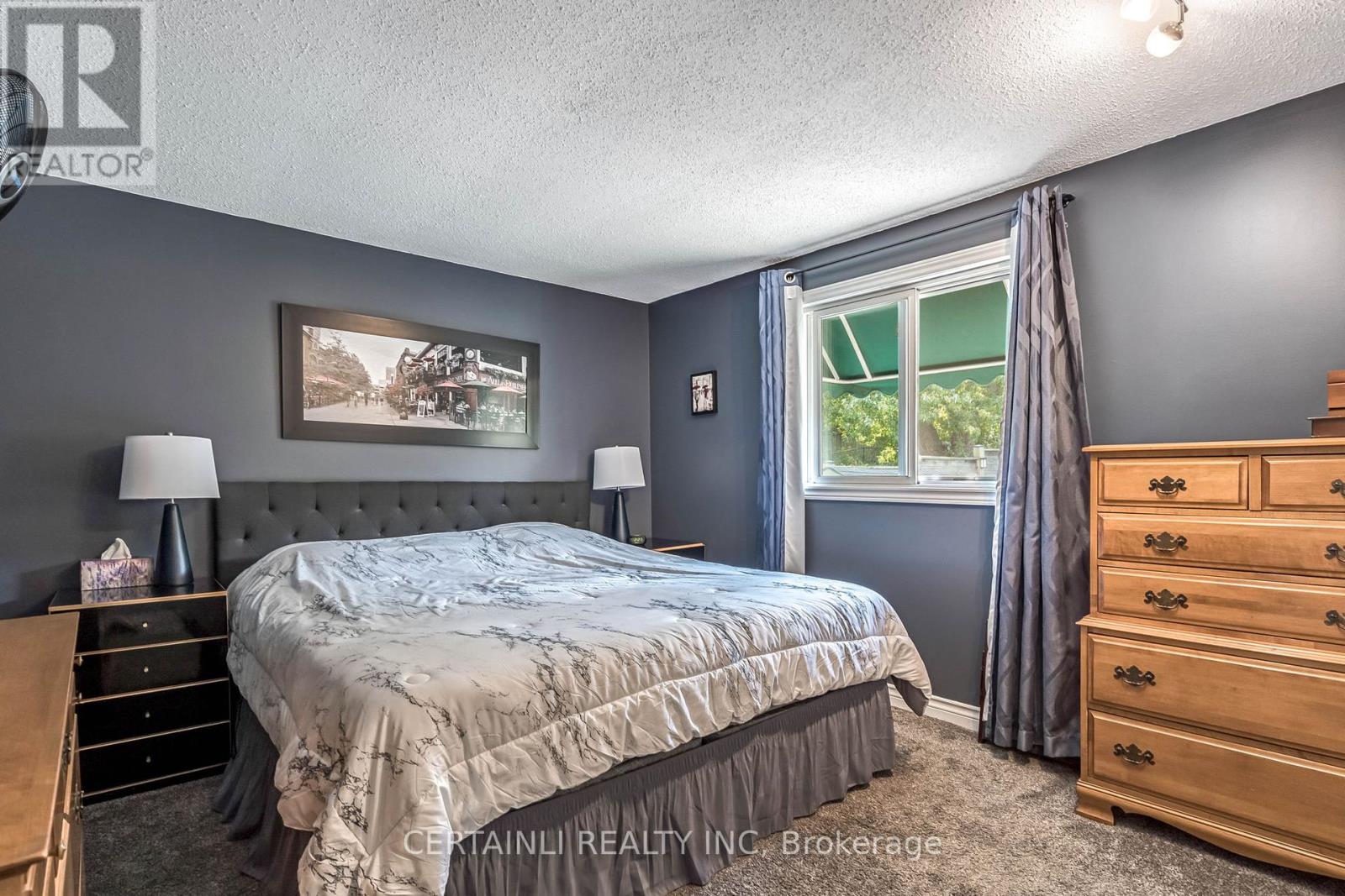 670 Chiddington Avenue, London South, Ontario  N6C 2W7 - Photo 19 - X12428355