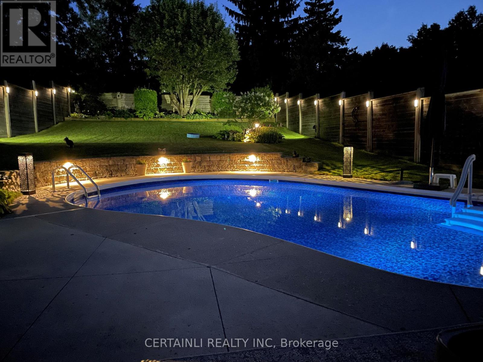 670 Chiddington Avenue, London South, Ontario  N6C 2W7 - Photo 6 - X12428355