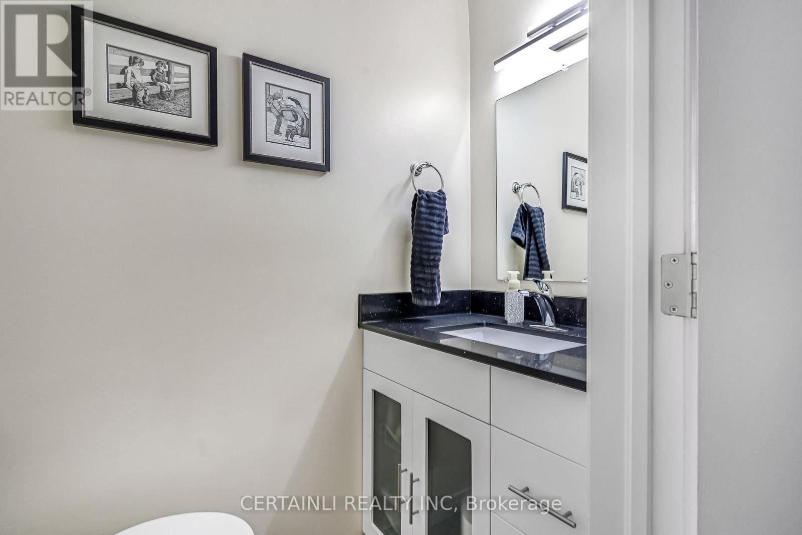 670 Chiddington Avenue, London South, Ontario  N6C 2W7 - Photo 31 - X12428355