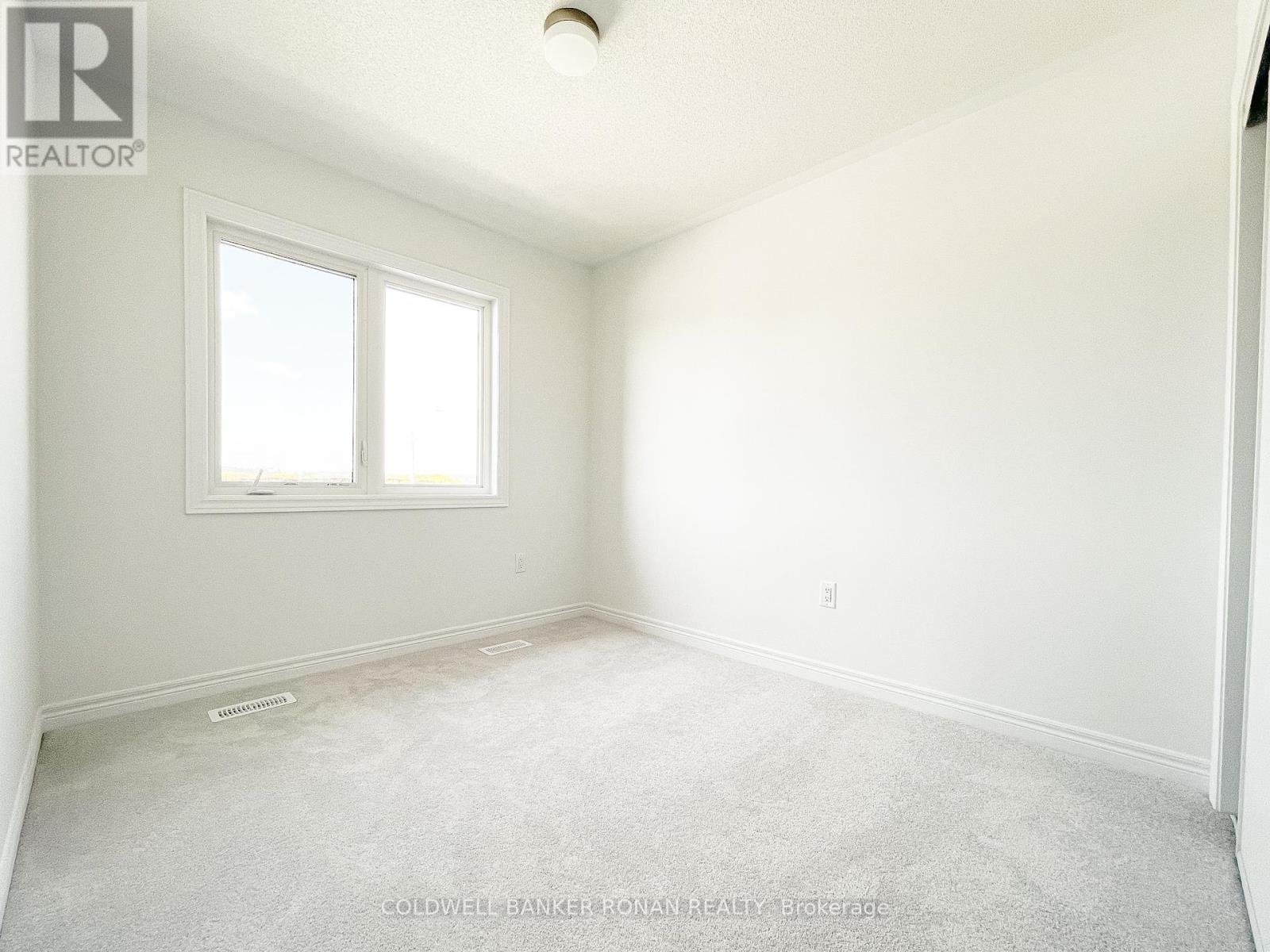 29 Milady Crescent, Barrie, Ontario  L9J 0X3 - Photo 25 - S12426882