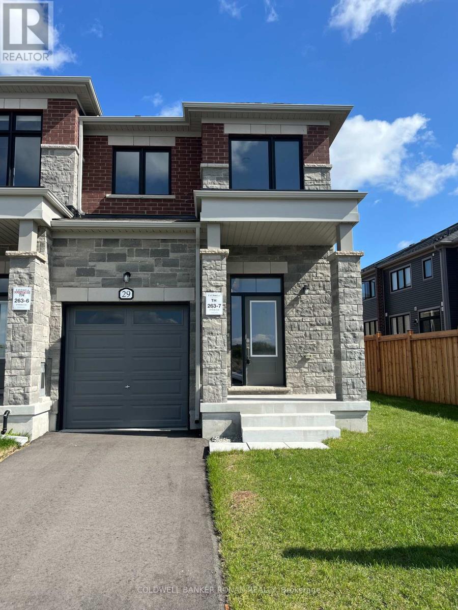 29 Milady Crescent, Barrie, Ontario  L9J 0X3 - Photo 2 - S12426882