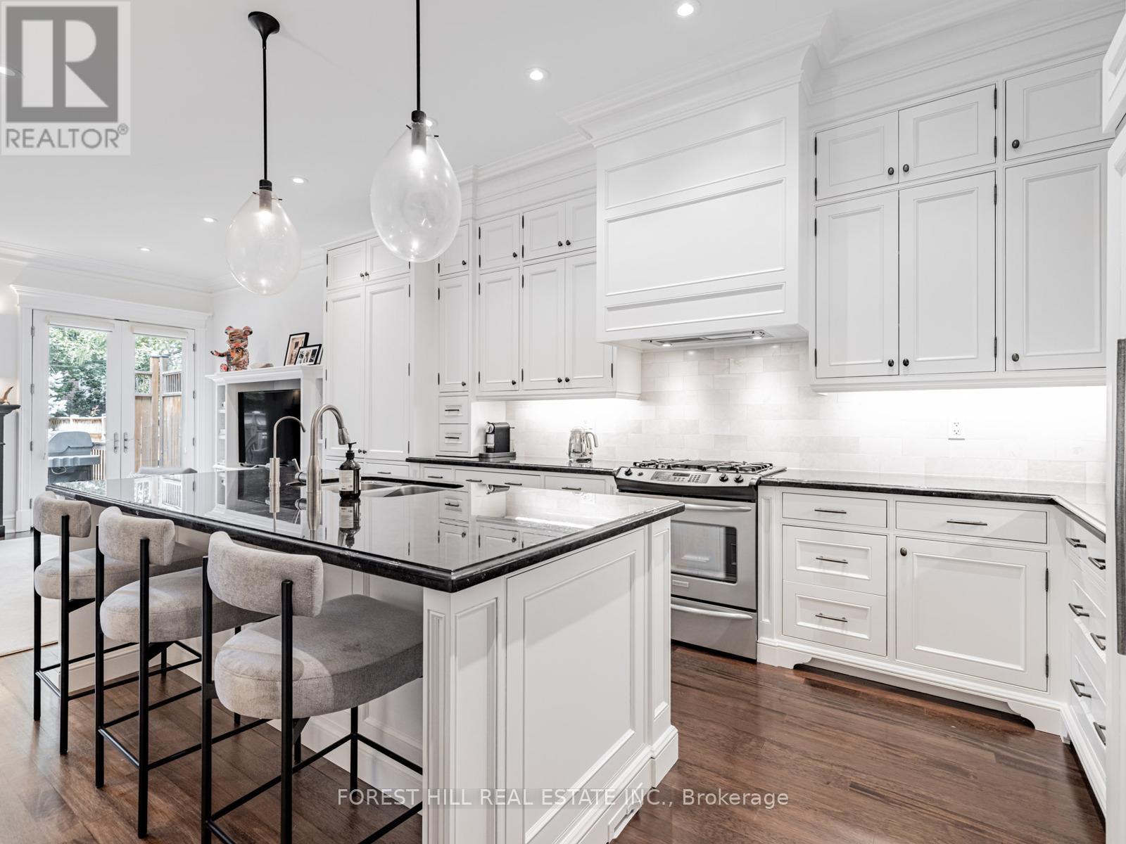 56 Lonsdale Road, Toronto, Ontario  M4V 1W5 - Photo 12 - C12429284