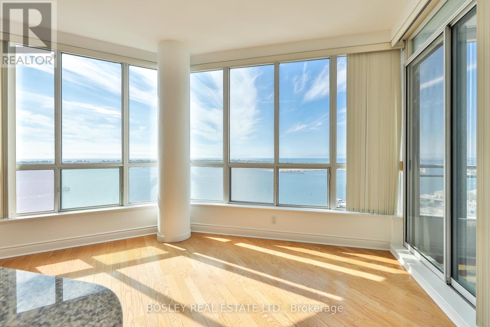 2508 - 228 Queens Quay W, Toronto, Ontario  M5J 2X1 - Photo 2 - C12429299