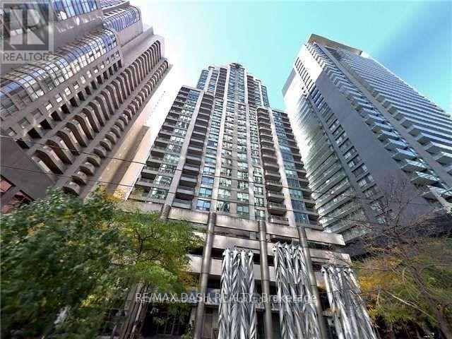 1709 - 750 Bay Street, Toronto, Ontario  M5G 1N6 - Photo 1 - C12429317