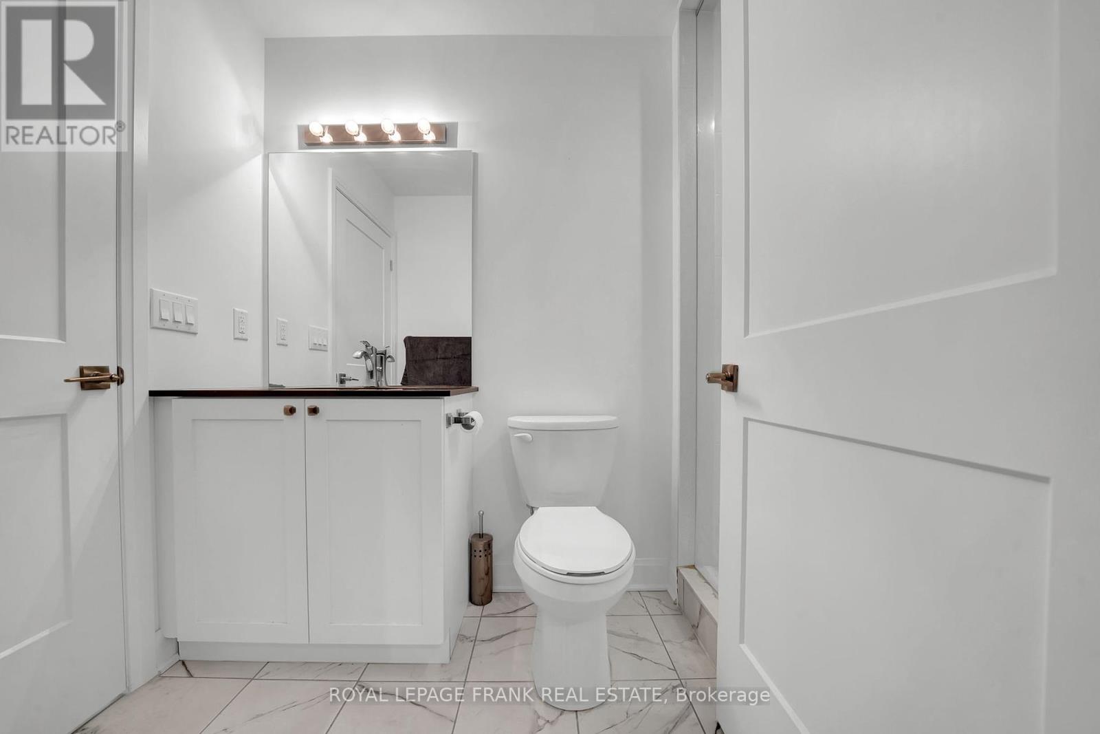 318 - 50 Lakebreeze Drive, Clarington, Ontario  L1B 0V9 - Photo 16 - E12429448