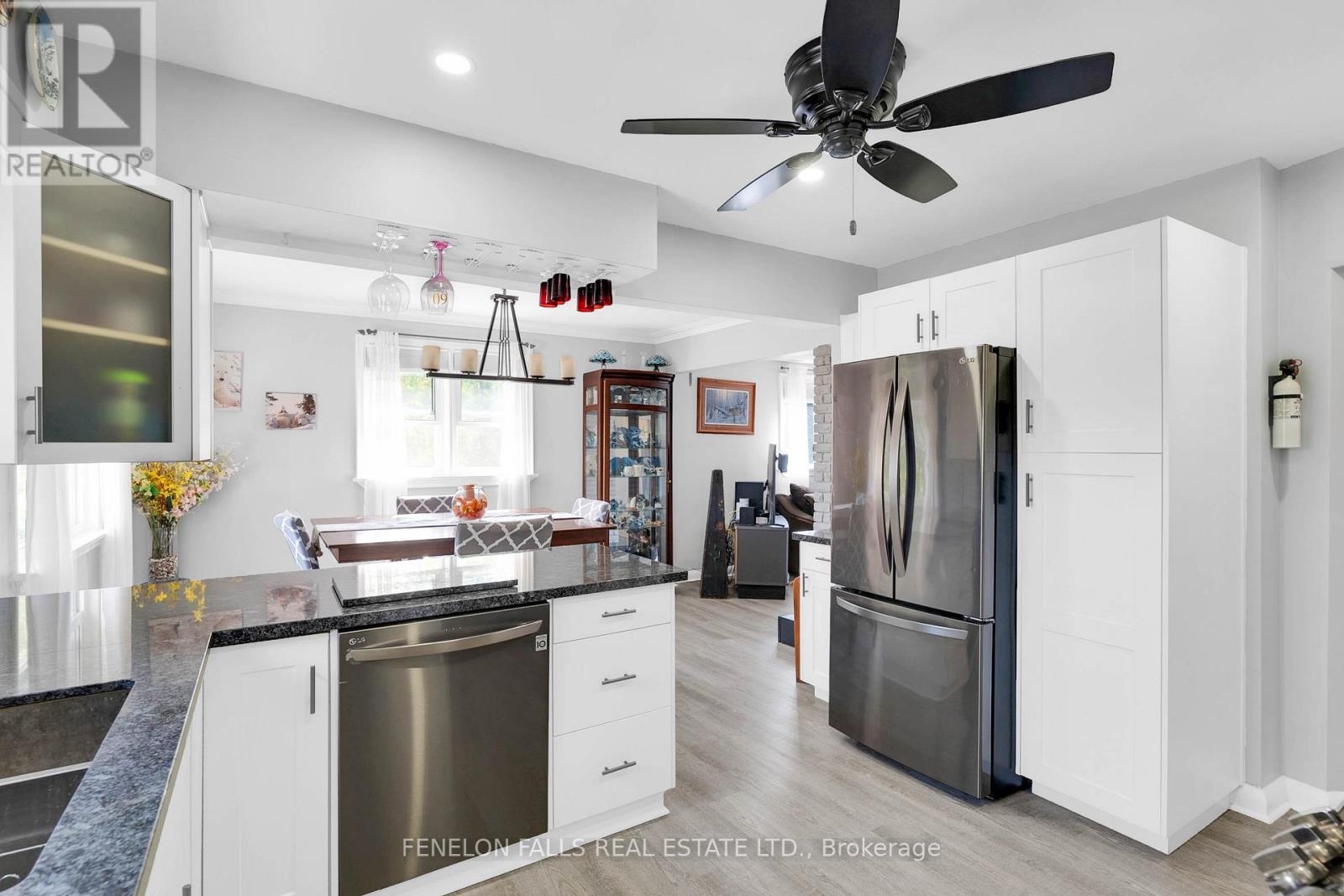 63 The Queensway N, Georgina (Keswick North), Ontario  L4P 0L2 - Photo 13 - N12429365