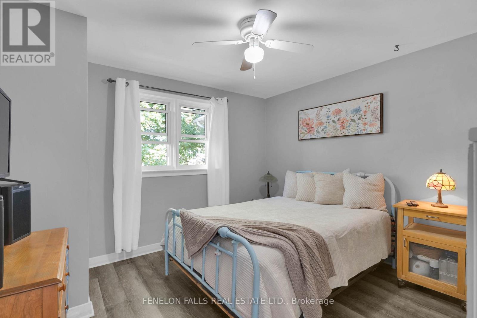 63 The Queensway N, Georgina (Keswick North), Ontario  L4P 0L2 - Photo 22 - N12429365