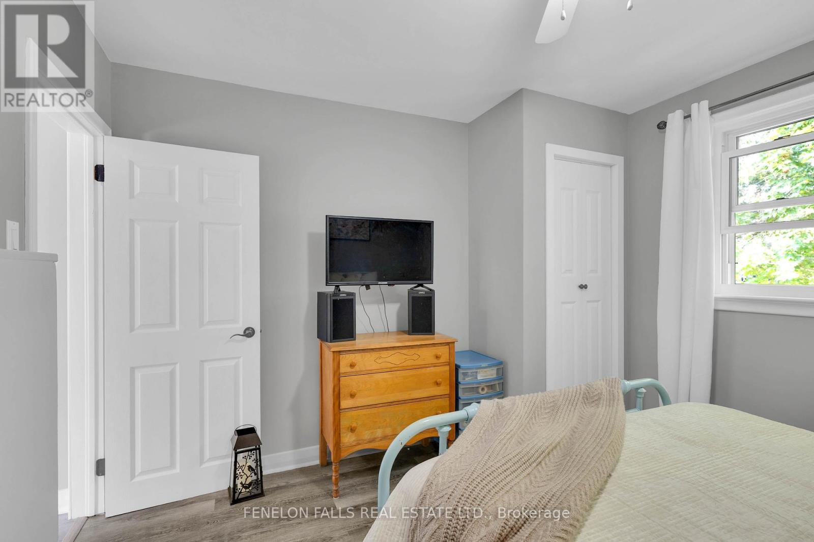 63 The Queensway N, Georgina (Keswick North), Ontario  L4P 0L2 - Photo 23 - N12429365