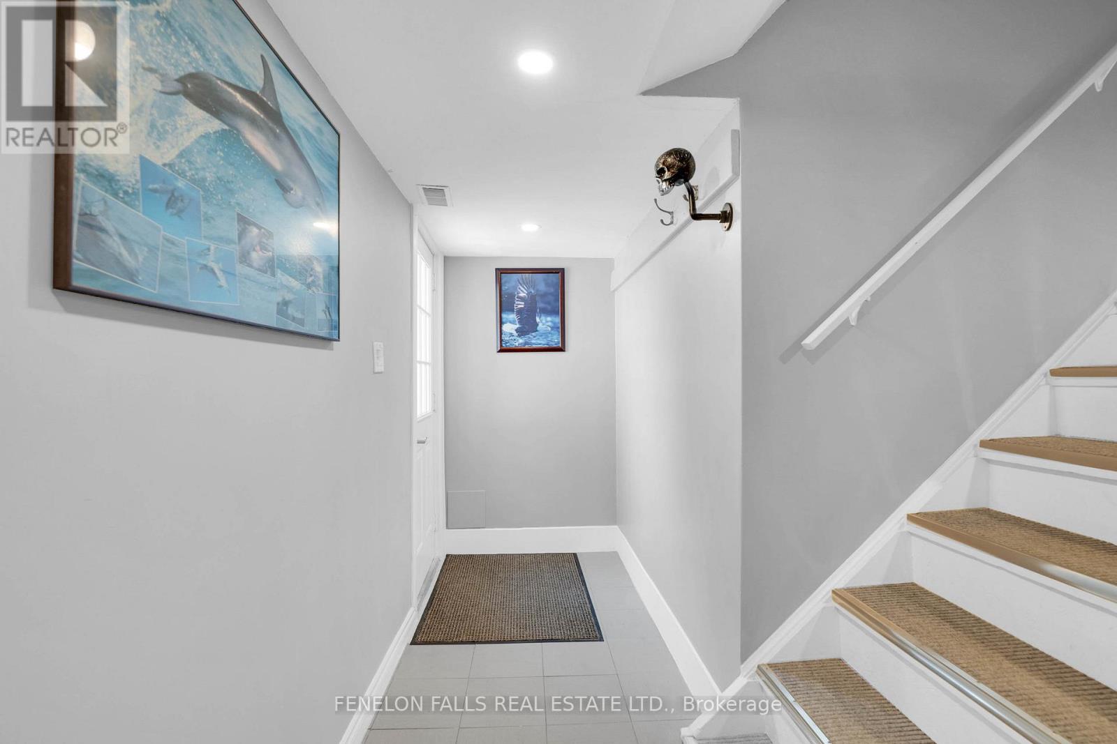 63 The Queensway N, Georgina (Keswick North), Ontario  L4P 0L2 - Photo 29 - N12429365