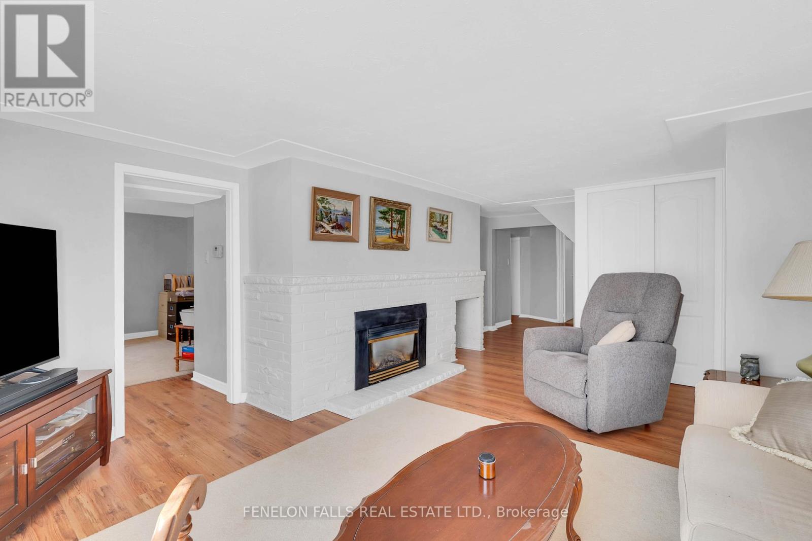 63 The Queensway N, Georgina (Keswick North), Ontario  L4P 0L2 - Photo 32 - N12429365