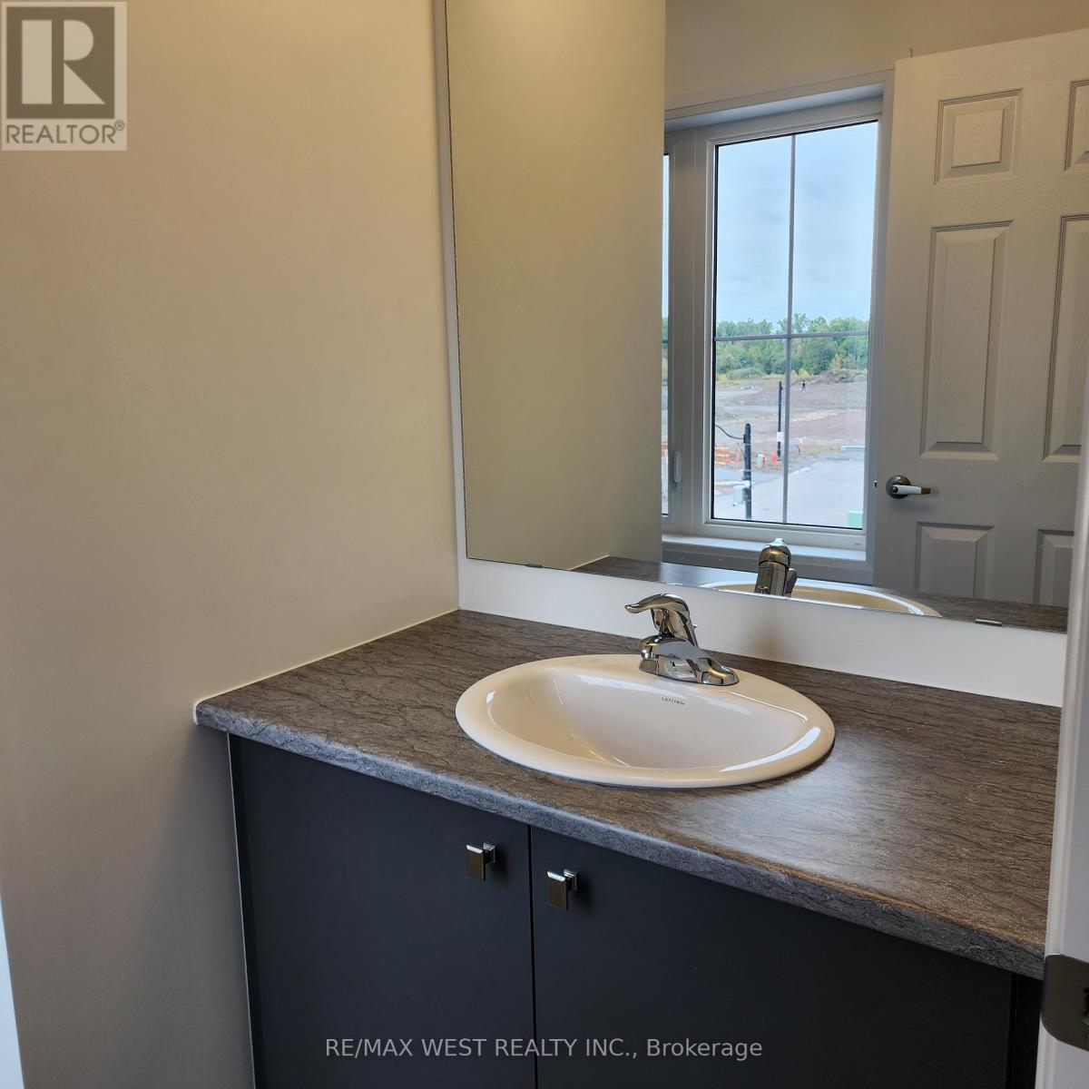 5 Pogie Drive, Welland, Ontario  L3B 0P2 - Photo 35 - X12409805