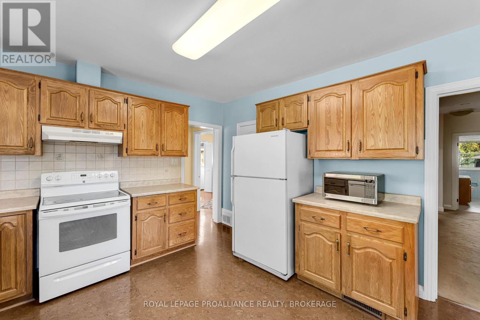 235 Park Street, Kingston, Ontario  K7L 1K4 - Photo 14 - X12429374