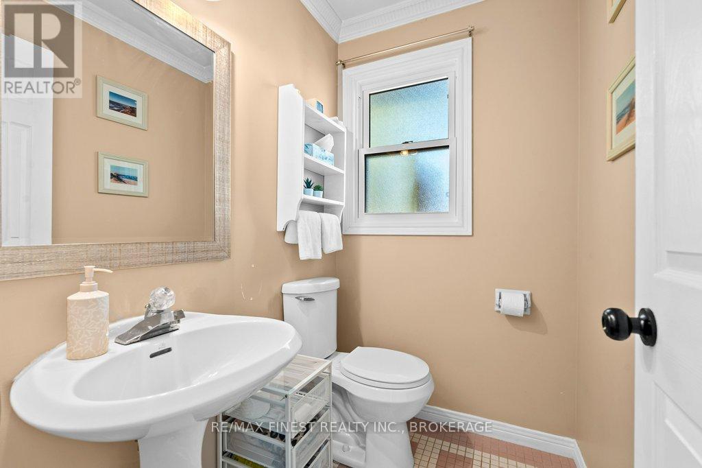 550 Rankin Crescent, Kingston, Ontario  K7M 7L4 - Photo 24 - X12429445