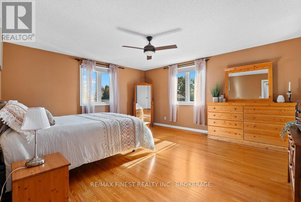 550 Rankin Crescent, Kingston, Ontario  K7M 7L4 - Photo 25 - X12429445