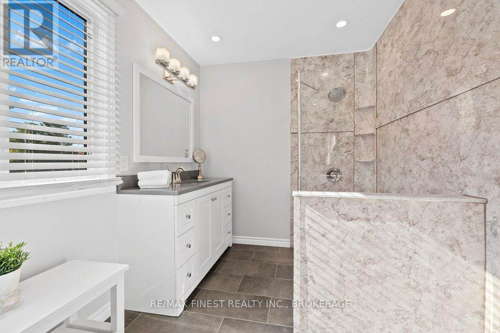 550 Rankin Crescent, Kingston, Ontario  K7M 7L4 - Photo 28 - X12429445