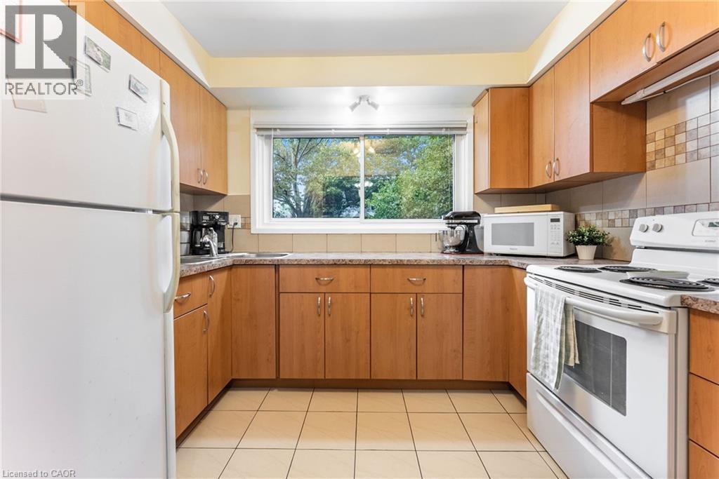 125 Bonaventure Drive Unit# 12, Hamilton, Ontario  L9C 5Y9 - Photo 4 - 40771822