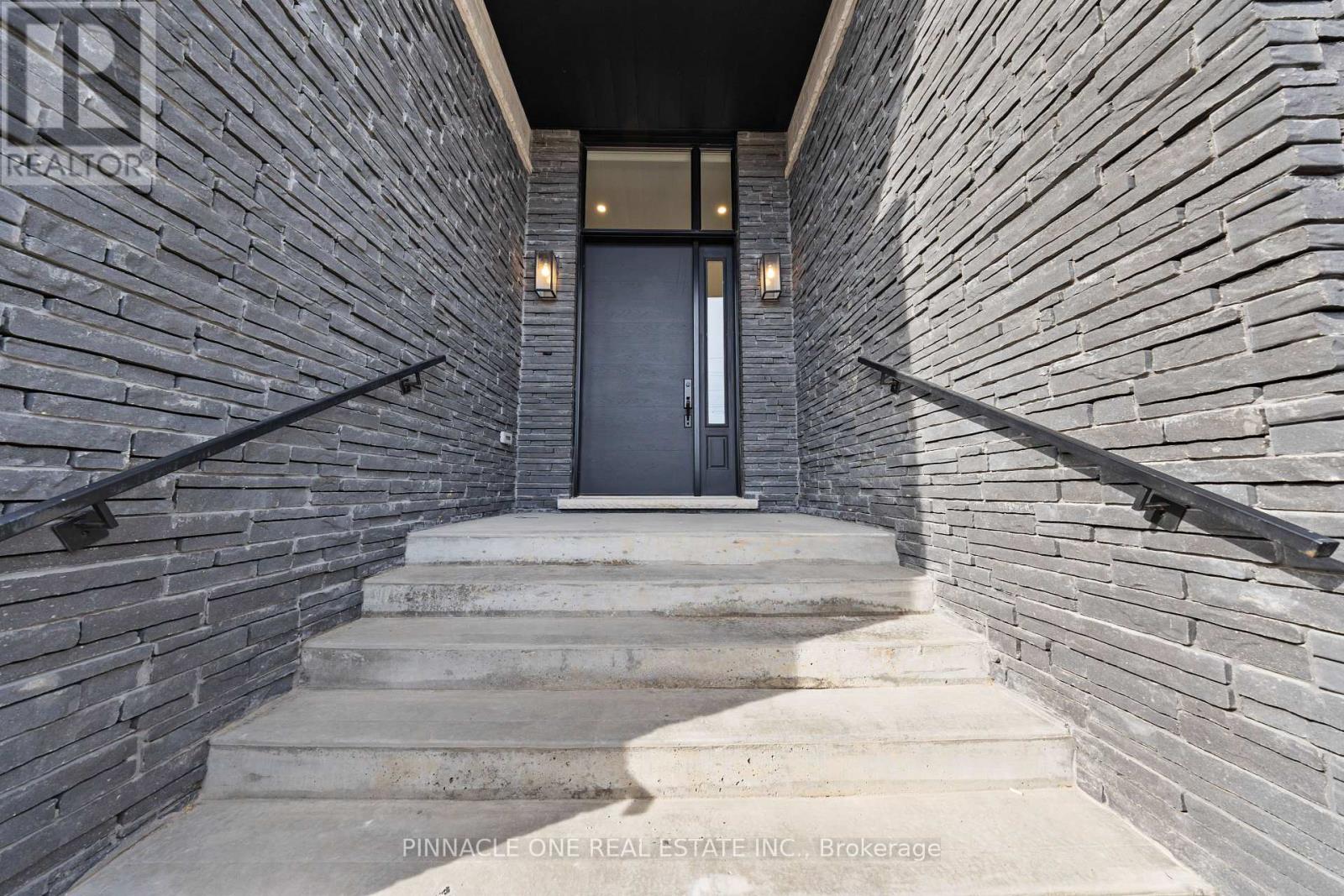 12 Tidmarsh Lane, Ajax, Ontario  L1T 4S1 - Photo 9 - E12429286