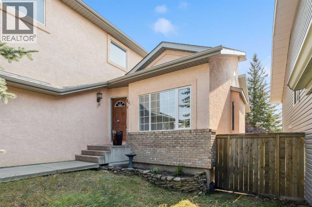 142 Elizabeth Way Se, Airdrie, Alberta  T4B 2H5 - Photo 3 - A2259254