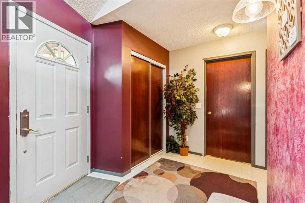 142 Elizabeth Way Se, Airdrie, Alberta  T4B 2H5 - Photo 4 - A2259254