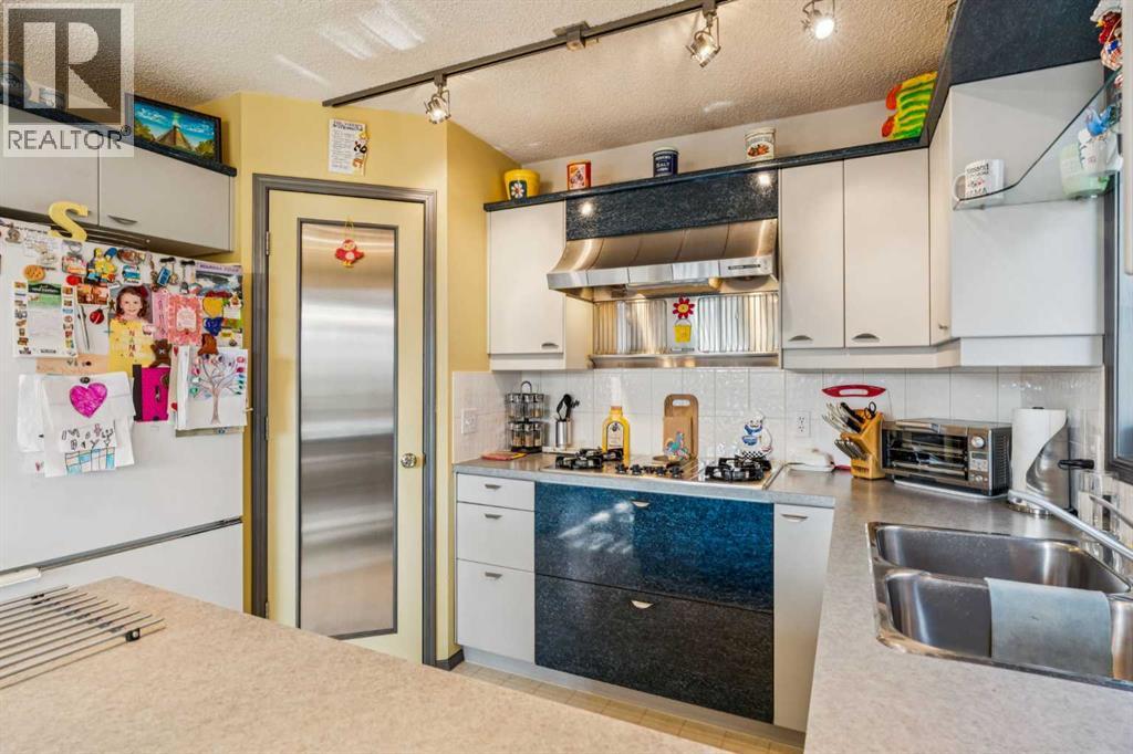 142 Elizabeth Way Se, Airdrie, Alberta  T4B 2H5 - Photo 8 - A2259254