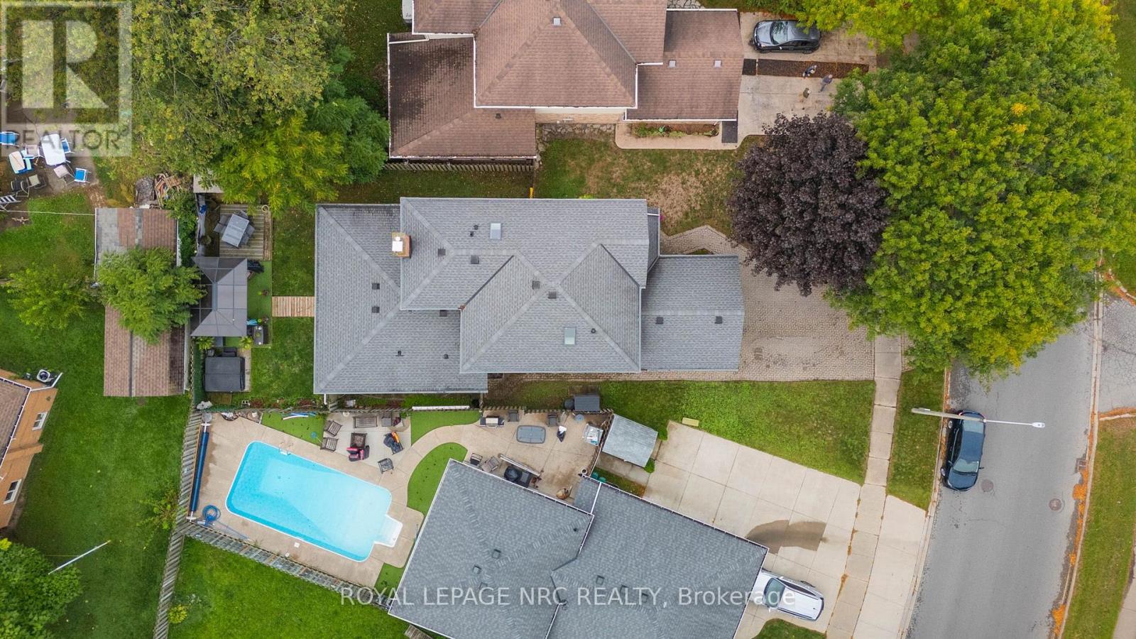 6164 Crimson Drive, Niagara Falls, Ontario  L2G 7S4 - Photo 2 - X12413939
