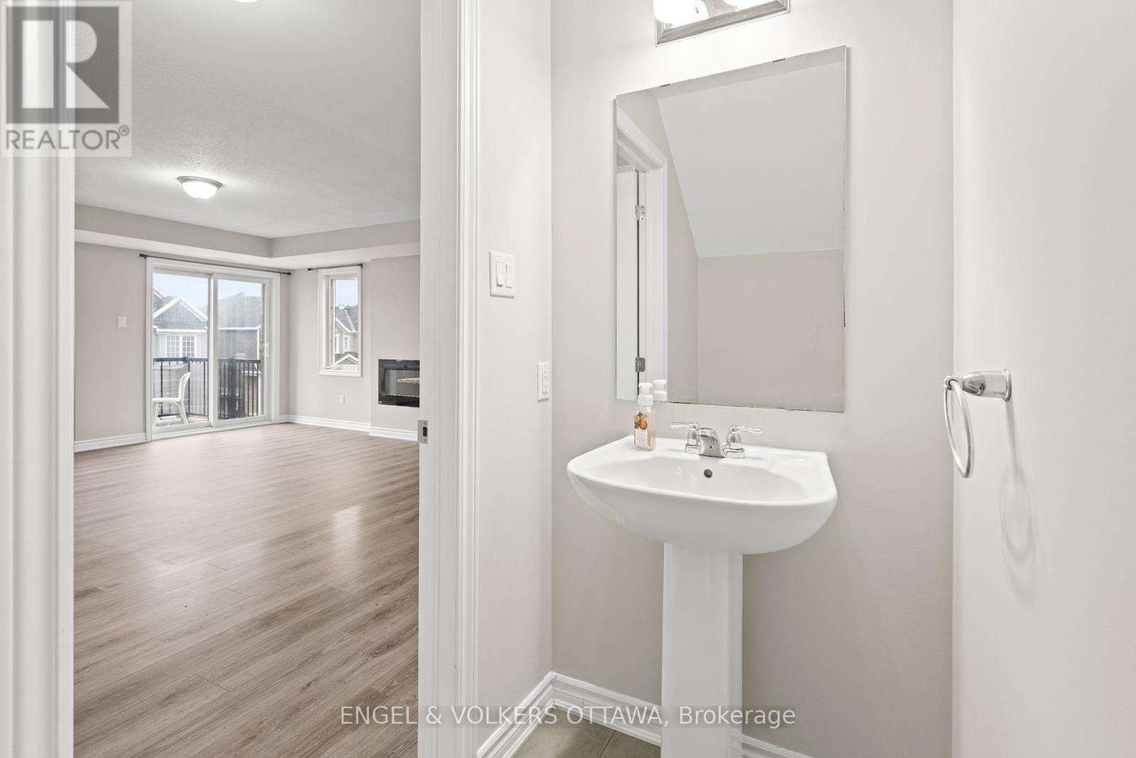2248 Watercolours Way, Ottawa, Ontario  K2J 6N3 - Photo 12 - X12429369