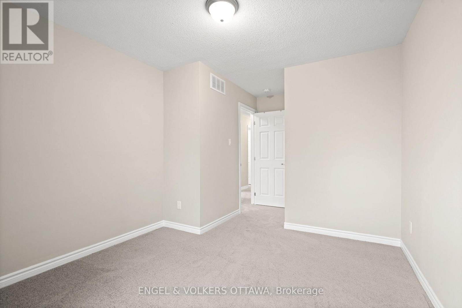 2248 Watercolours Way, Ottawa, Ontario  K2J 6N3 - Photo 17 - X12429369