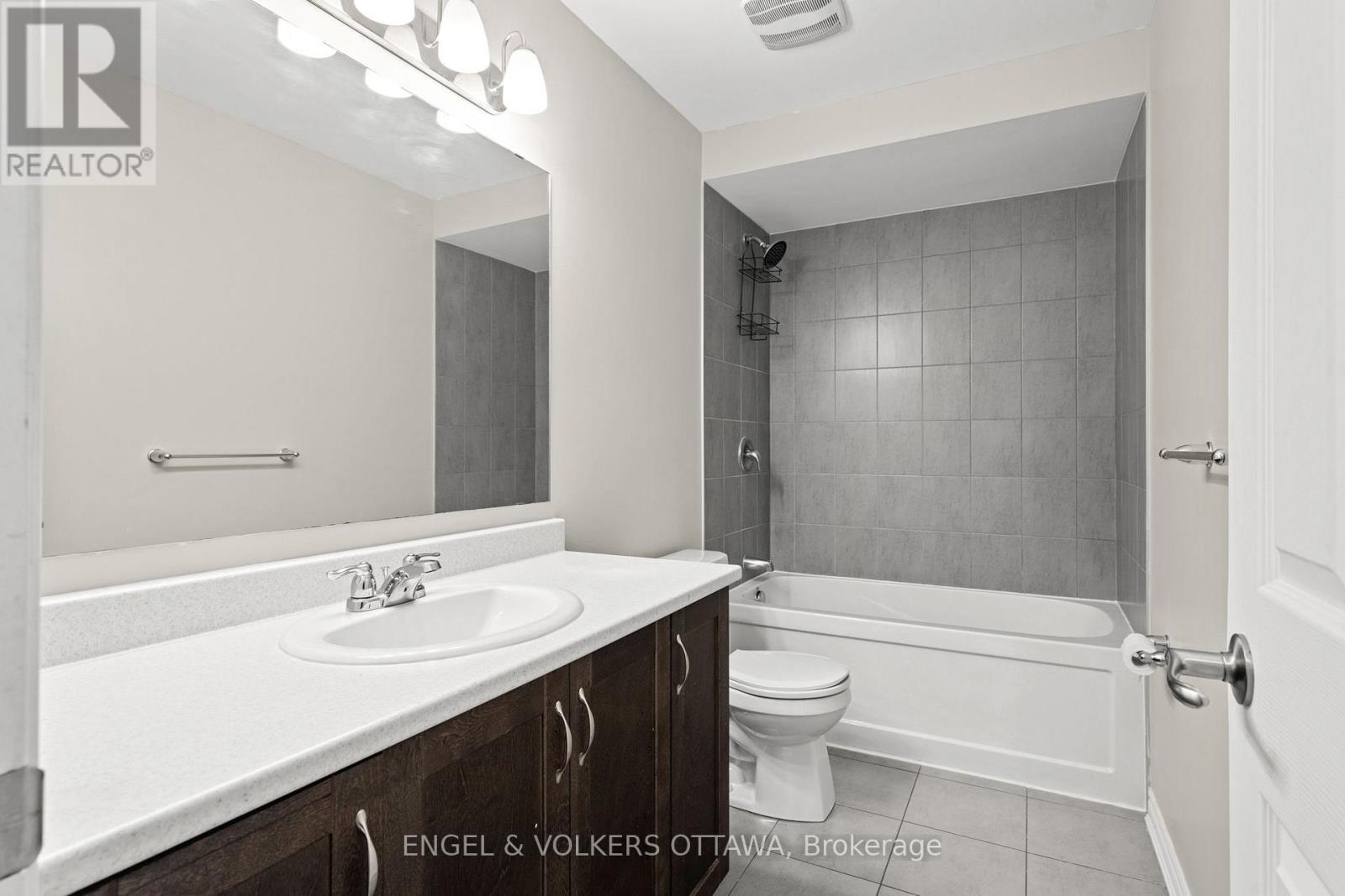 2248 Watercolours Way, Ottawa, Ontario  K2J 6N3 - Photo 20 - X12429369