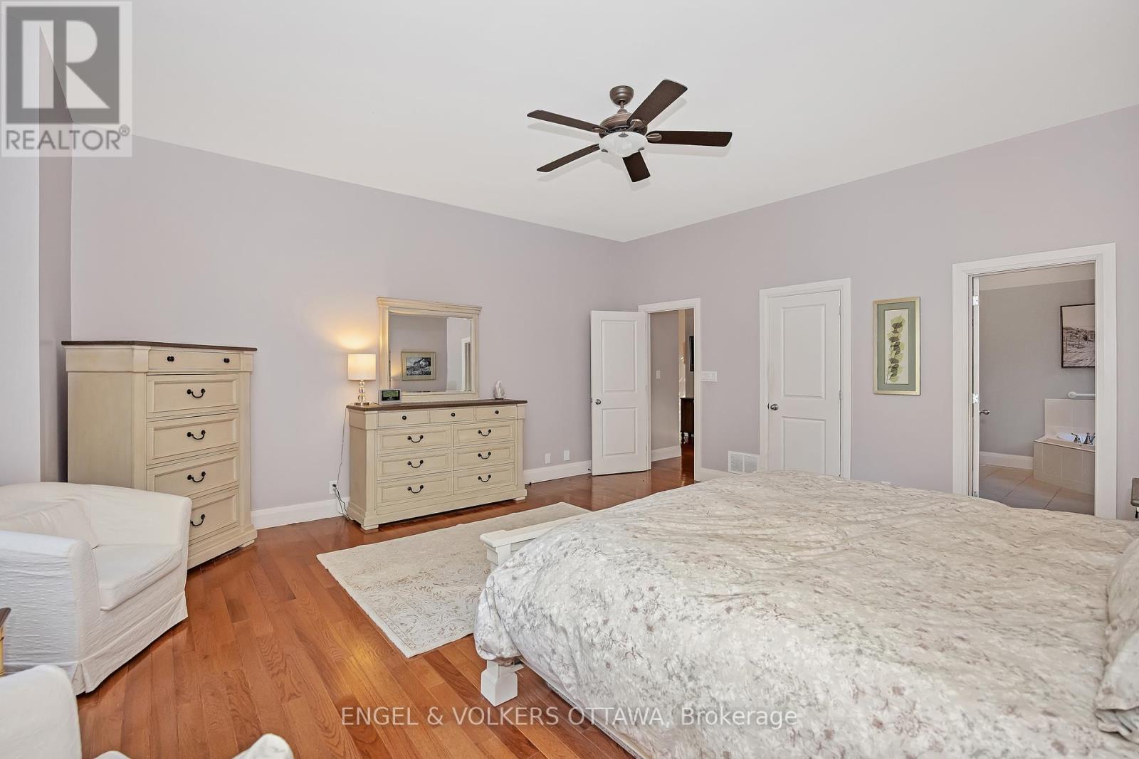 1836 Whitemarsh Crescent, Ottawa, Ontario  K2W 1B5 - Photo 22 - X12429373