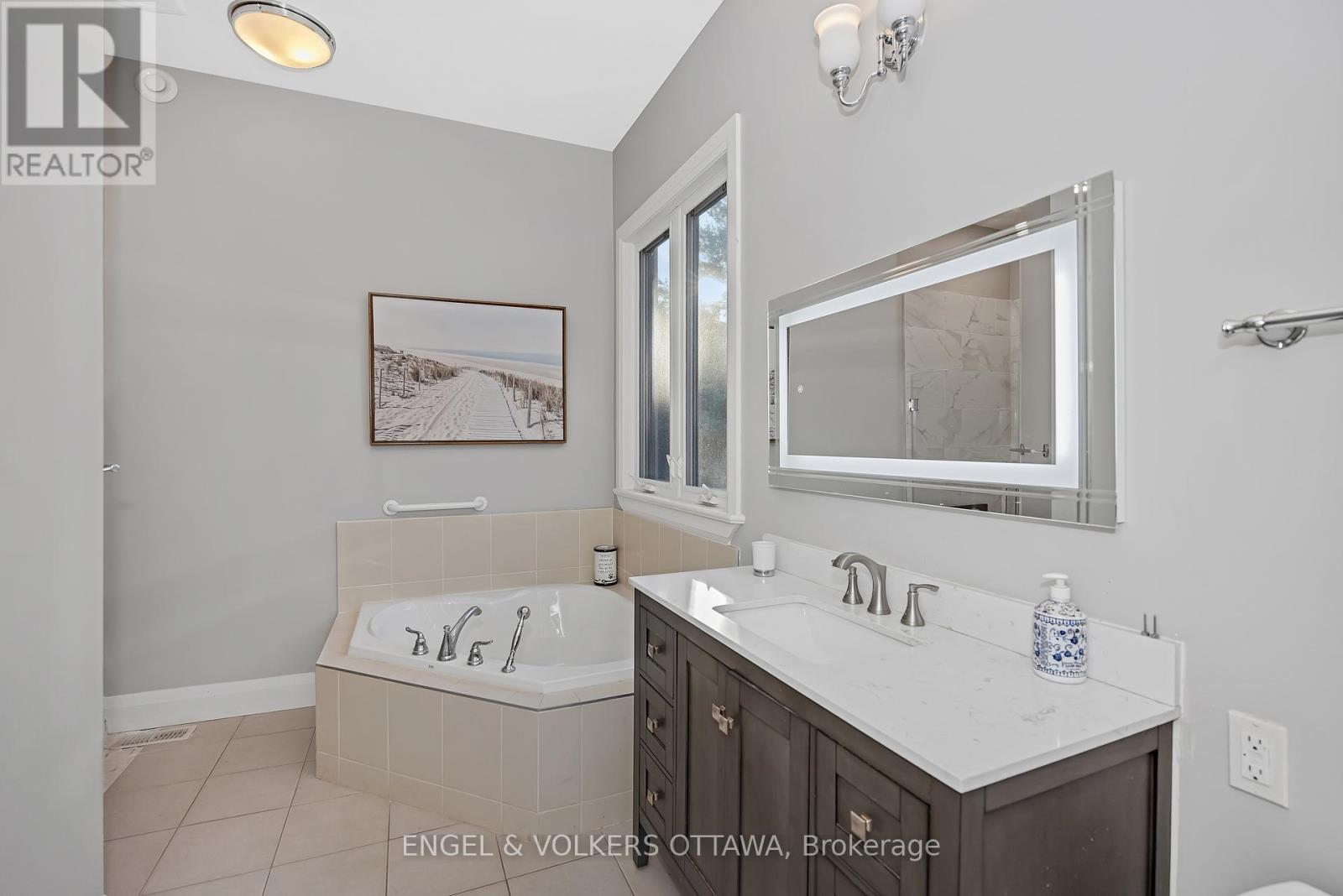 1836 Whitemarsh Crescent, Ottawa, Ontario  K2W 1B5 - Photo 23 - X12429373