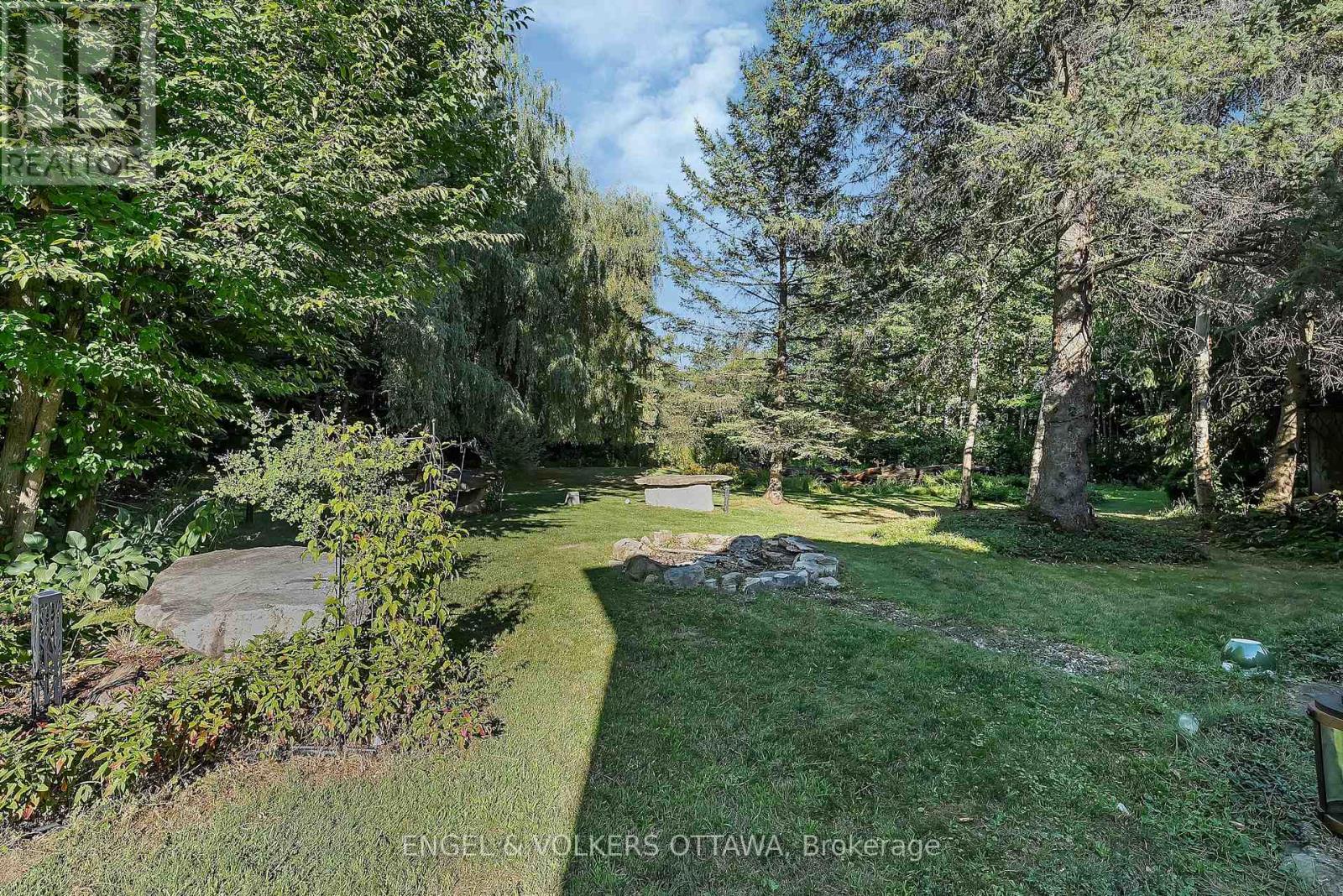 1836 Whitemarsh Crescent, Ottawa, Ontario  K2W 1B5 - Photo 47 - X12429373
