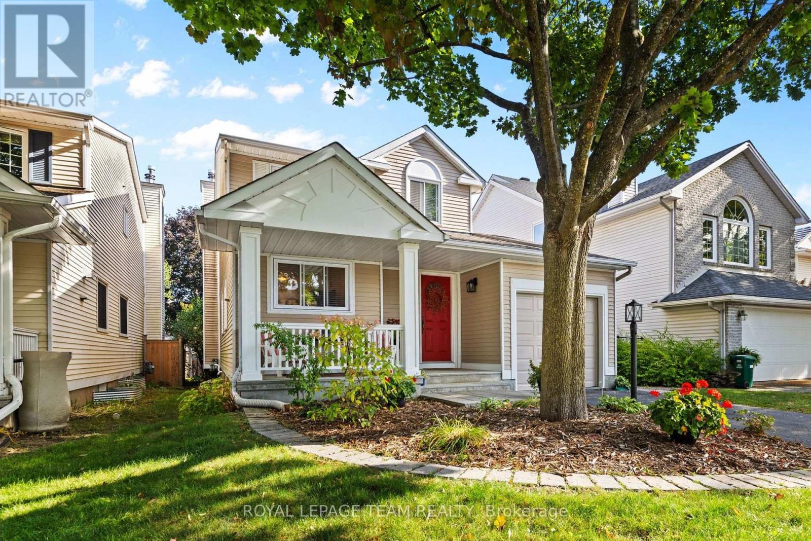 24 HYANNIS AVENUE, ottawa, Ontario