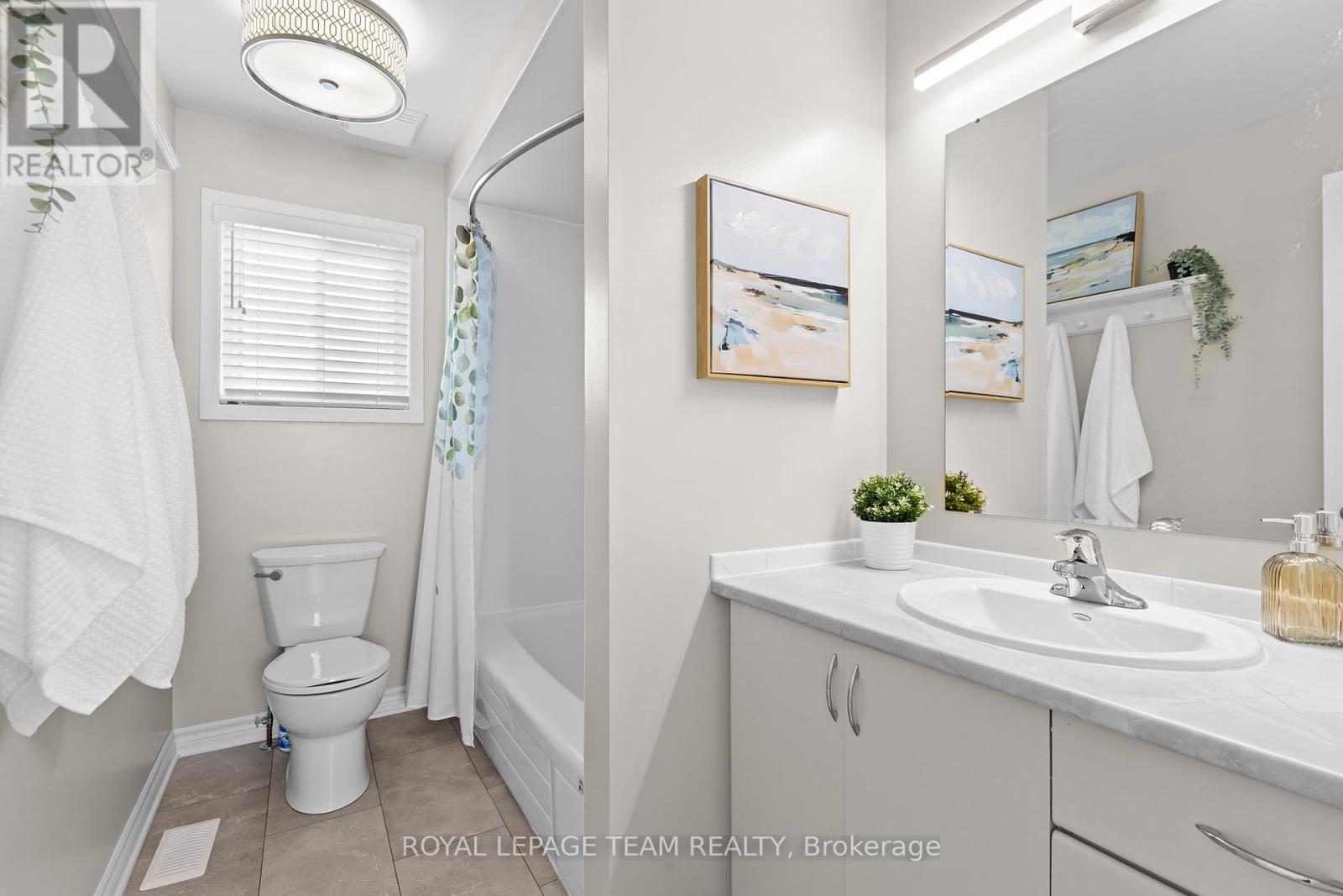 24 Hyannis Avenue, Ottawa, Ontario  K2J 2W8 - Photo 27 - X12429413