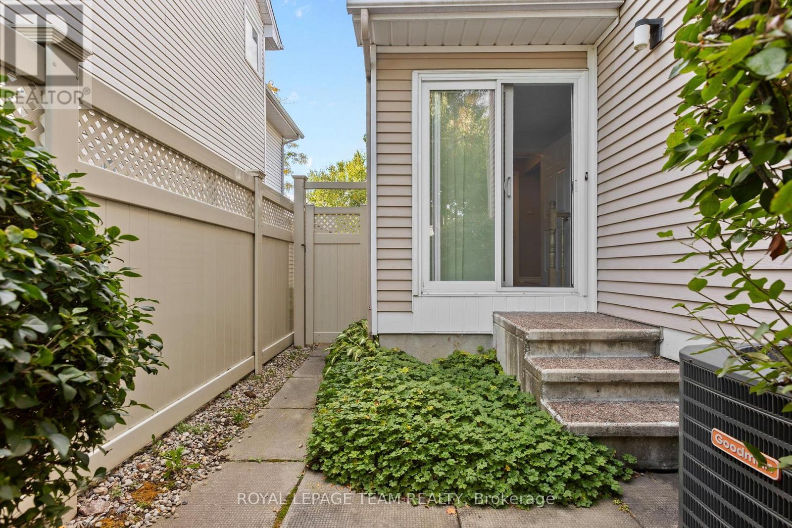 24 Hyannis Avenue, Ottawa, Ontario  K2J 2W8 - Photo 39 - X12429413