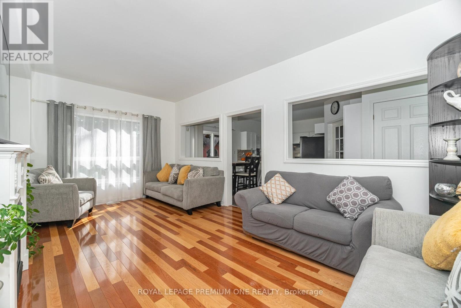 2039 Thompson Street, Innisfil, Ontario  L9S 4Z1 - Photo 17 - N12429310