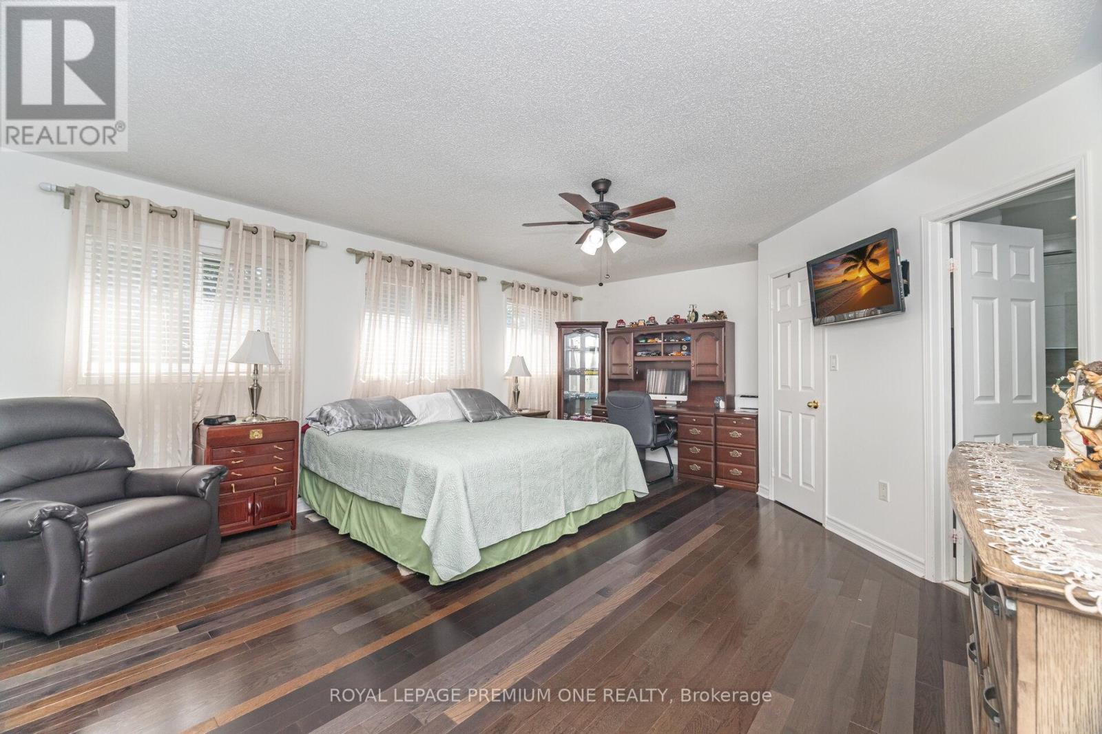 2039 Thompson Street, Innisfil, Ontario  L9S 4Z1 - Photo 22 - N12429310