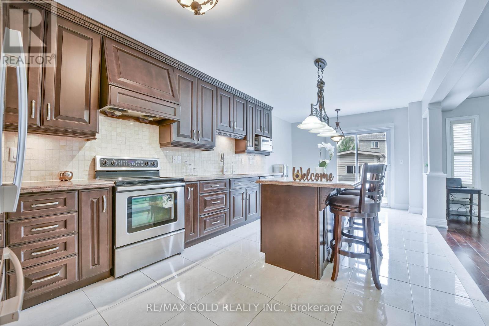 215 Bachman Drive, Vaughan, Ontario  L6A 3V9 - Photo 12 - N12429313