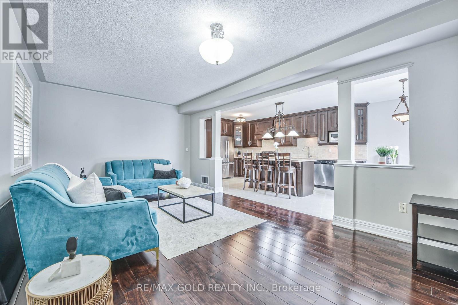215 Bachman Drive, Vaughan, Ontario  L6A 3V9 - Photo 17 - N12429313