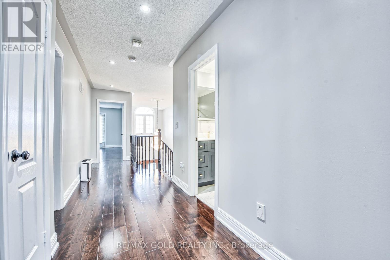 215 Bachman Drive, Vaughan, Ontario  L6A 3V9 - Photo 19 - N12429313