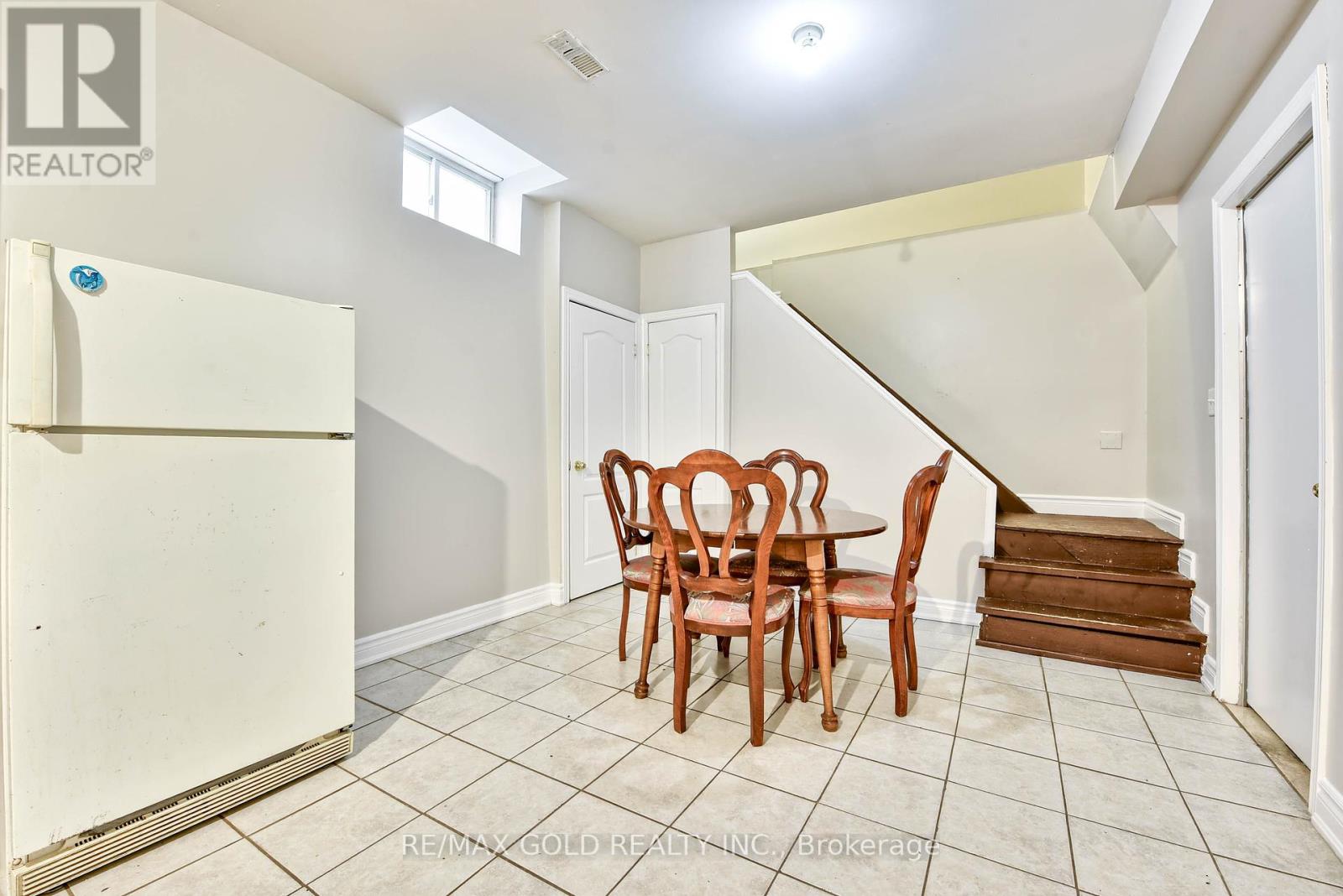 215 Bachman Drive, Vaughan, Ontario  L6A 3V9 - Photo 38 - N12429313