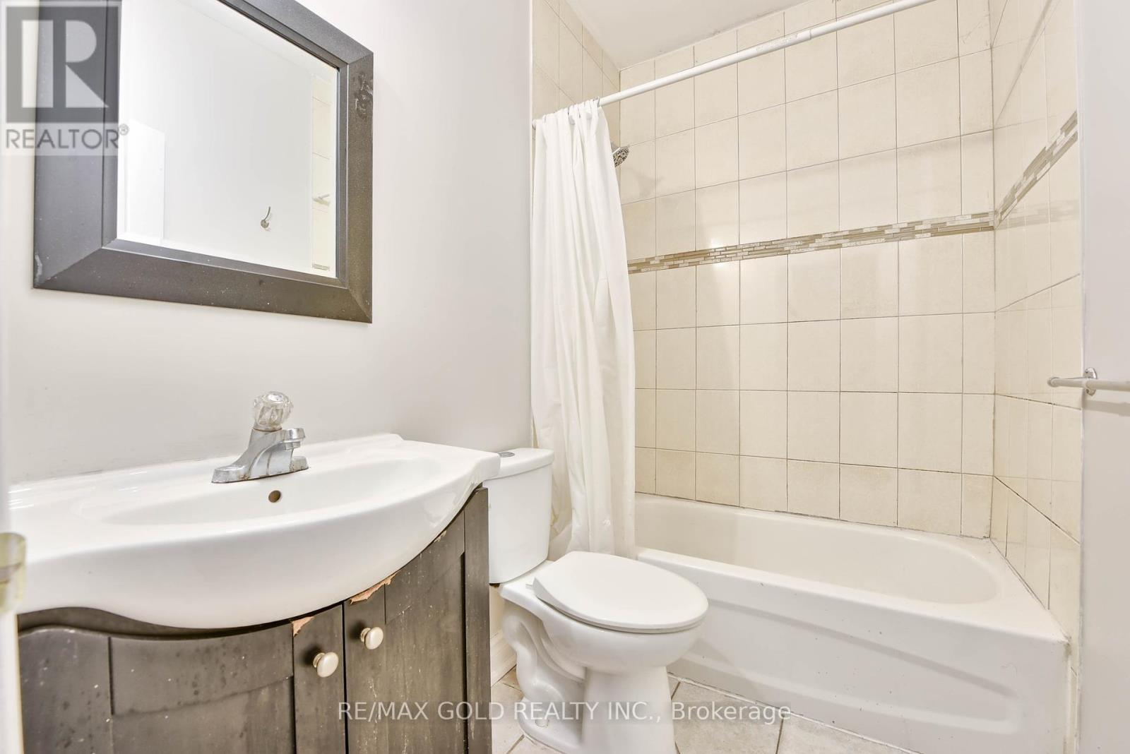 215 Bachman Drive, Vaughan, Ontario  L6A 3V9 - Photo 39 - N12429313